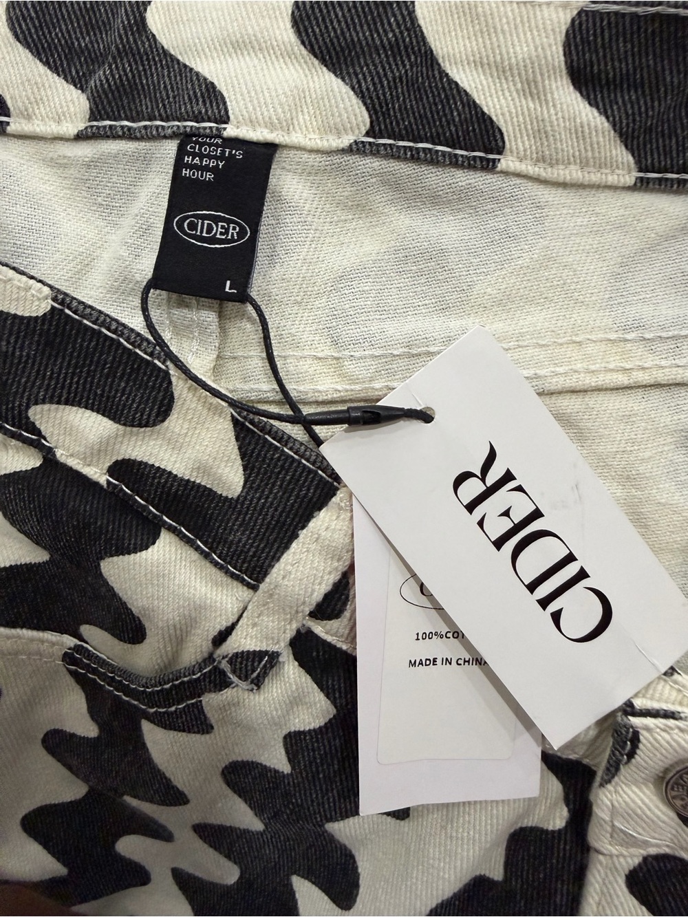 NWT Cider Black Cream Wave Matching Set Crop Top Wide Leg Pants Size Large - Picture 7 of 12